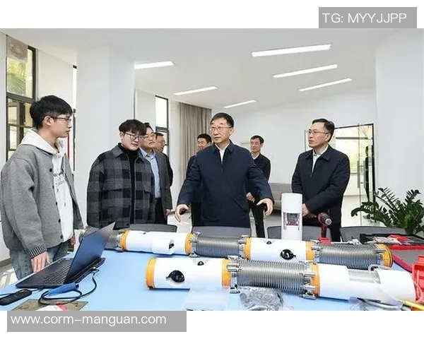 河南省委书记刘宁在郑州会晤河南队，并向球队表明热烈祝贺